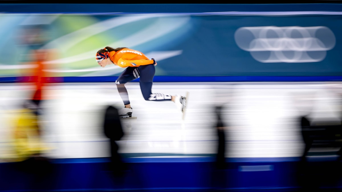 Suzanne Schulting traint in de Milano Ice Skating Arena