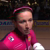 Suzanne Schulting voor de camera van de NOS