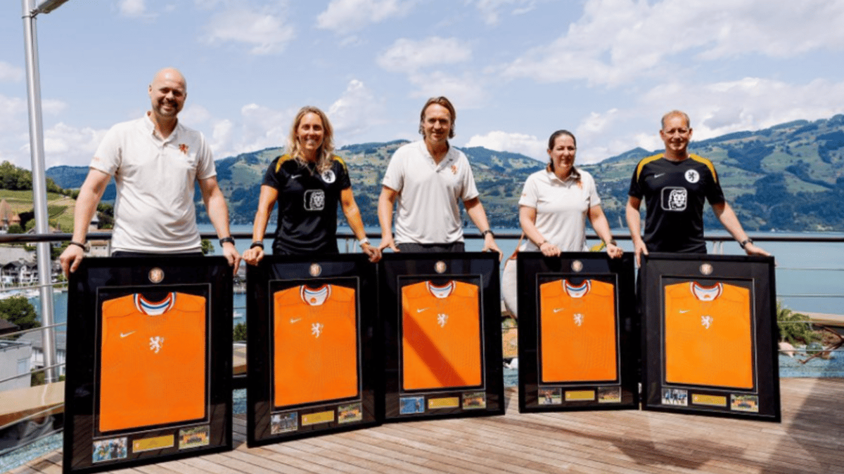 De Oranje Leeuwinnen nemen afscheid