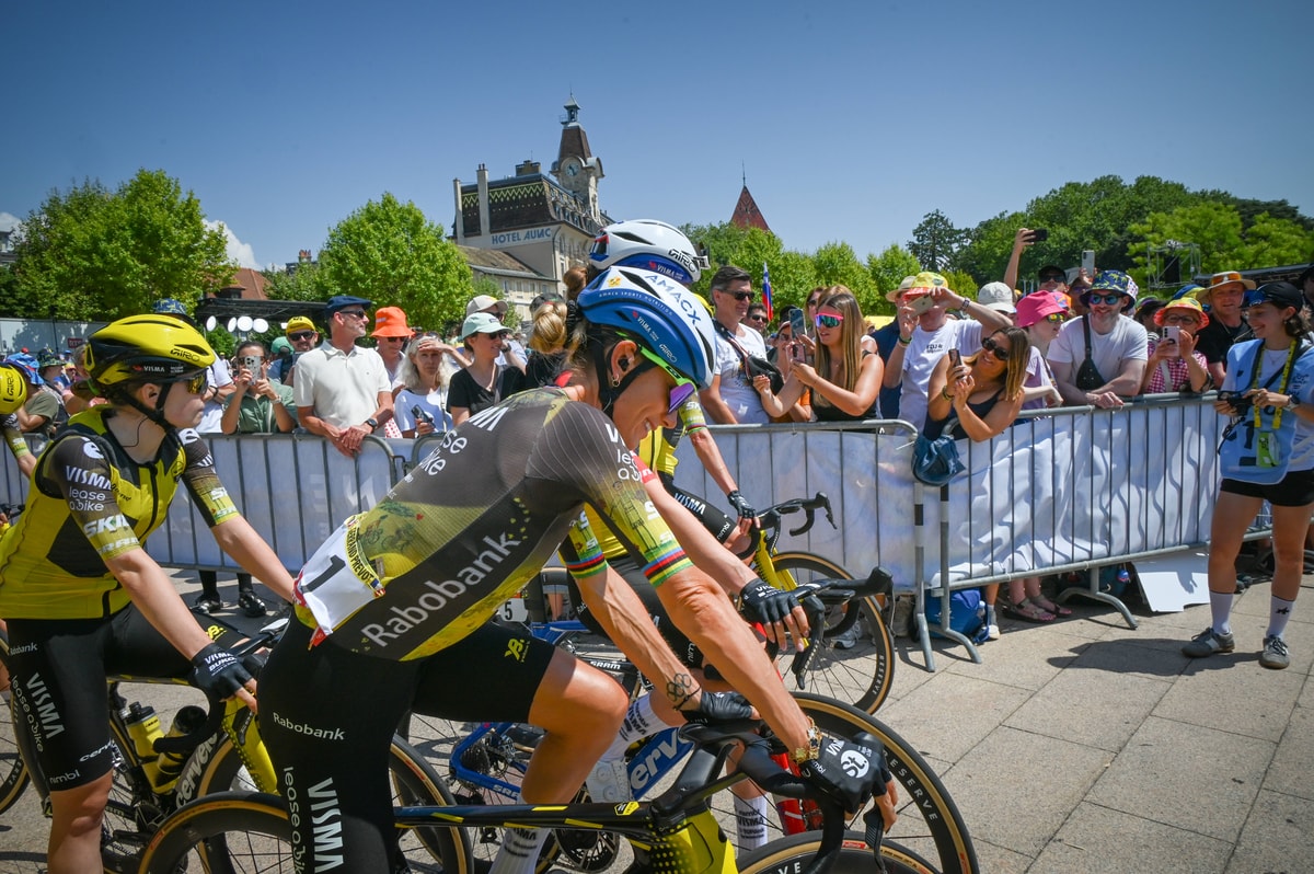 Opvallende controles in Tour: UCI gaat boezems van rensters inspecteren