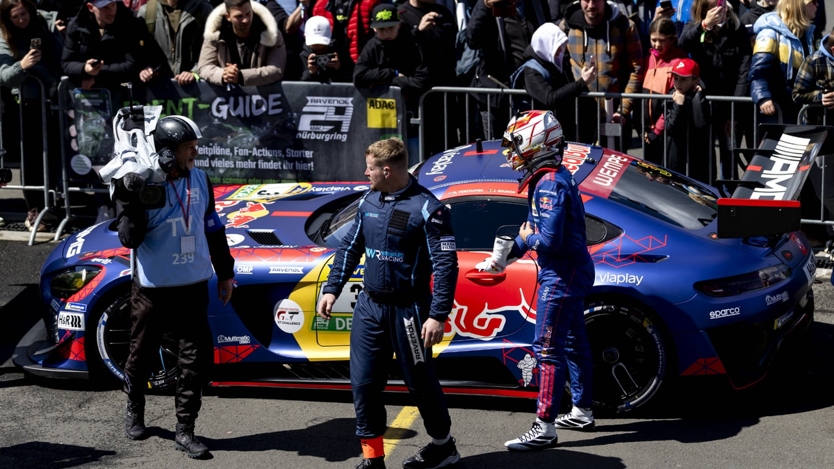 Max Verstappen en Daniel Juncadella, Lucas Auer en Jules Gounon beginnen zaterdag (15.00 uur) vanaf de vierde plek aan de 24 uur van de Nürburgring.