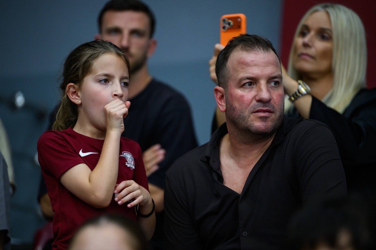 Rafael van der Vaart bij het afscheid van Estavana Polman