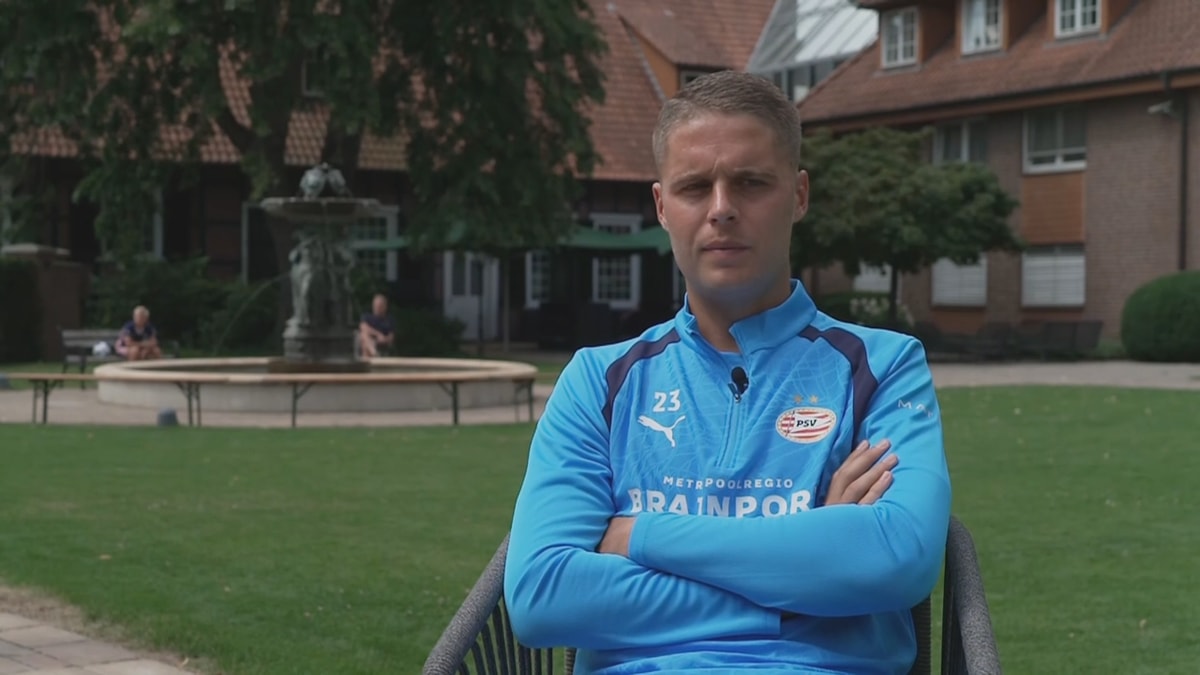 Joey Veerman voor de camera van ESPN