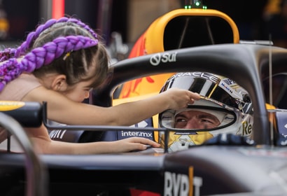 Max Verstappen samen met bonusdochter Penelope