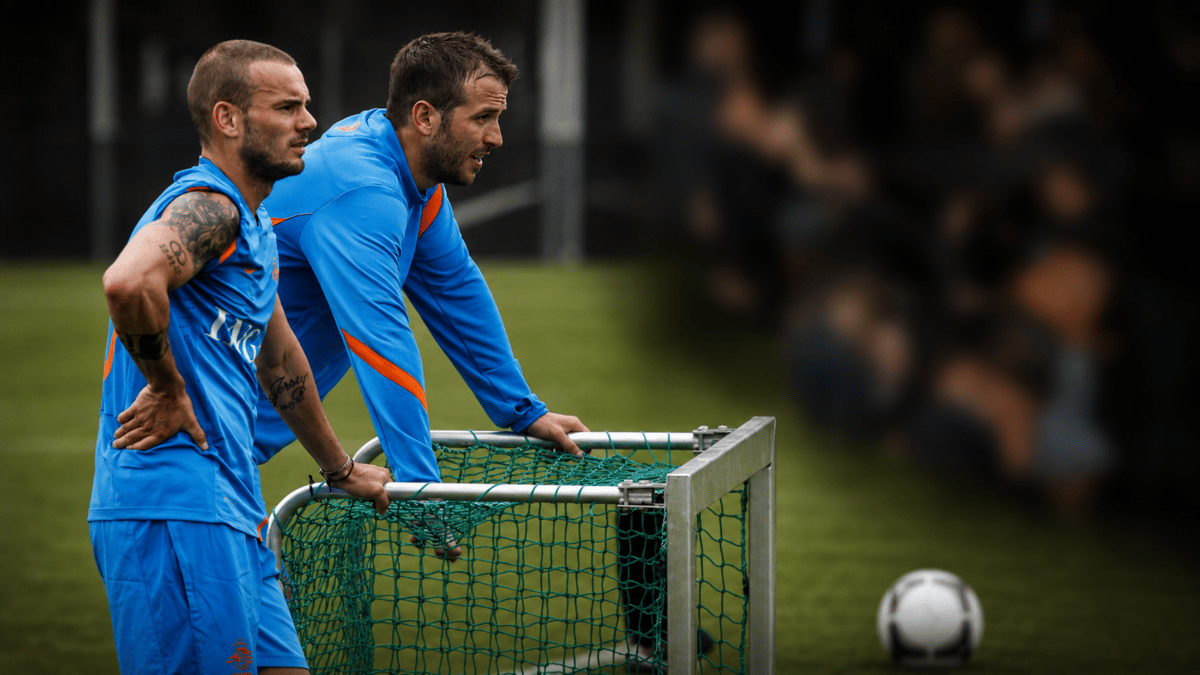 Wesley Sneijder en Rafael van der Vaart blikken terug op beruchte Oranjerel in Brazilië
