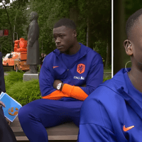 Brian Brobbey en Noa Vahle bij het SBS 6-programma Wij houden van Oranje.