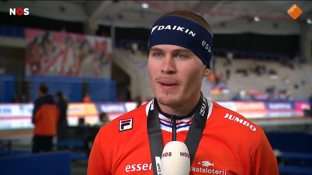 Joep Wennemars voor de camera van de NOS