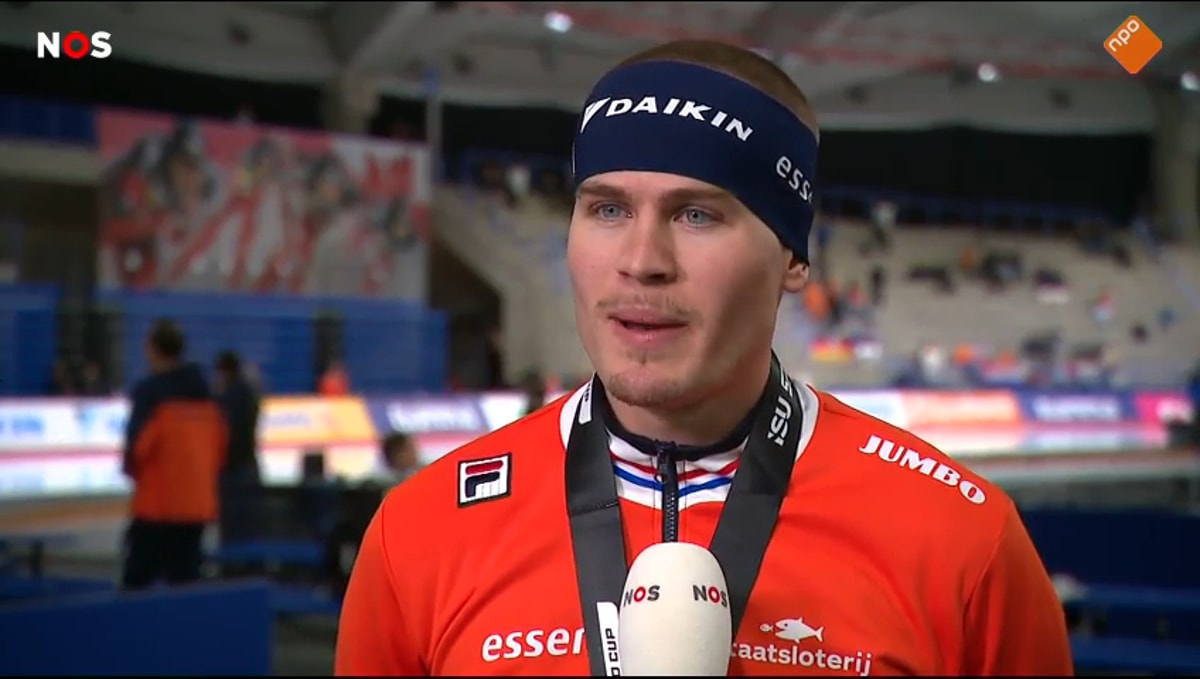 Joep Wennemars voor de camera van de NOS