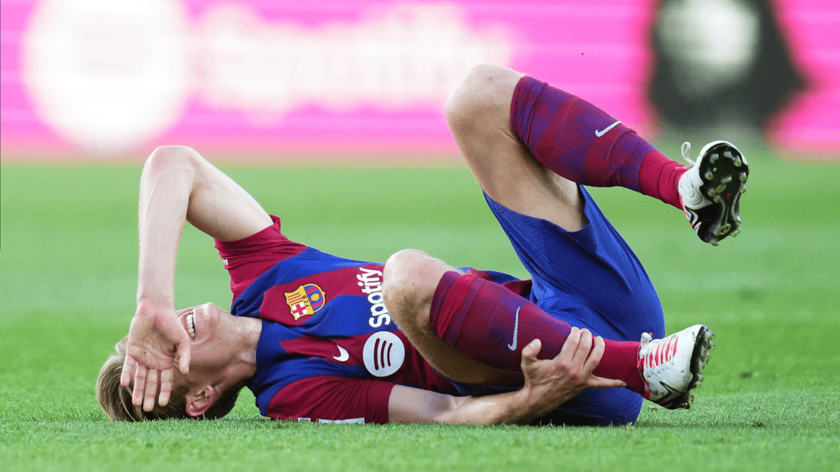 Frenkie de Jong raakte in het verleden vaker geblesseerd aan zijn enkel