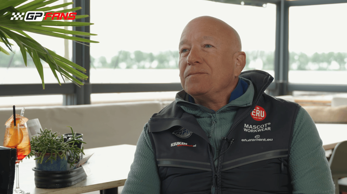 Tim Coronel voor de camera van GPFans
