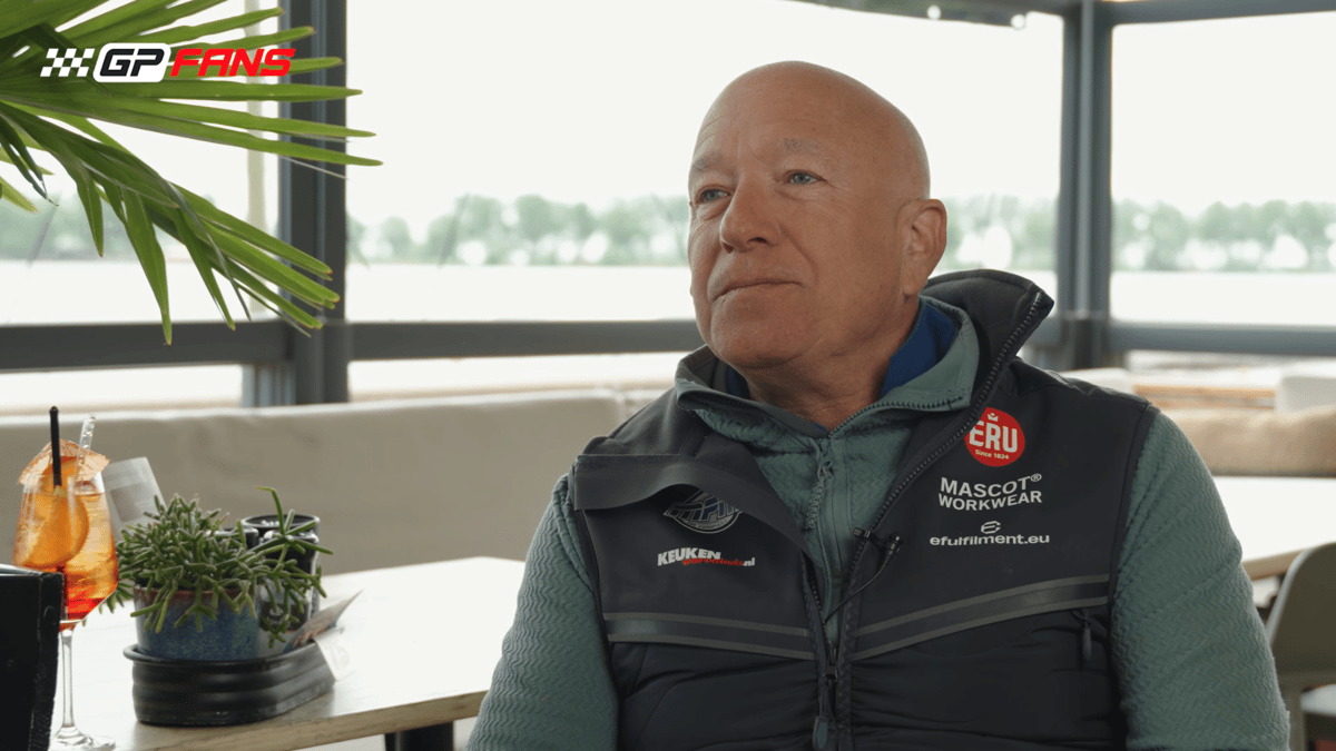 Tim Coronel voor de camera van GPFans
