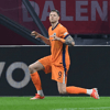 Wout Weghorst viert de 1-0 in de Nations League-wedstrijd tussen Nederland en Hongarije