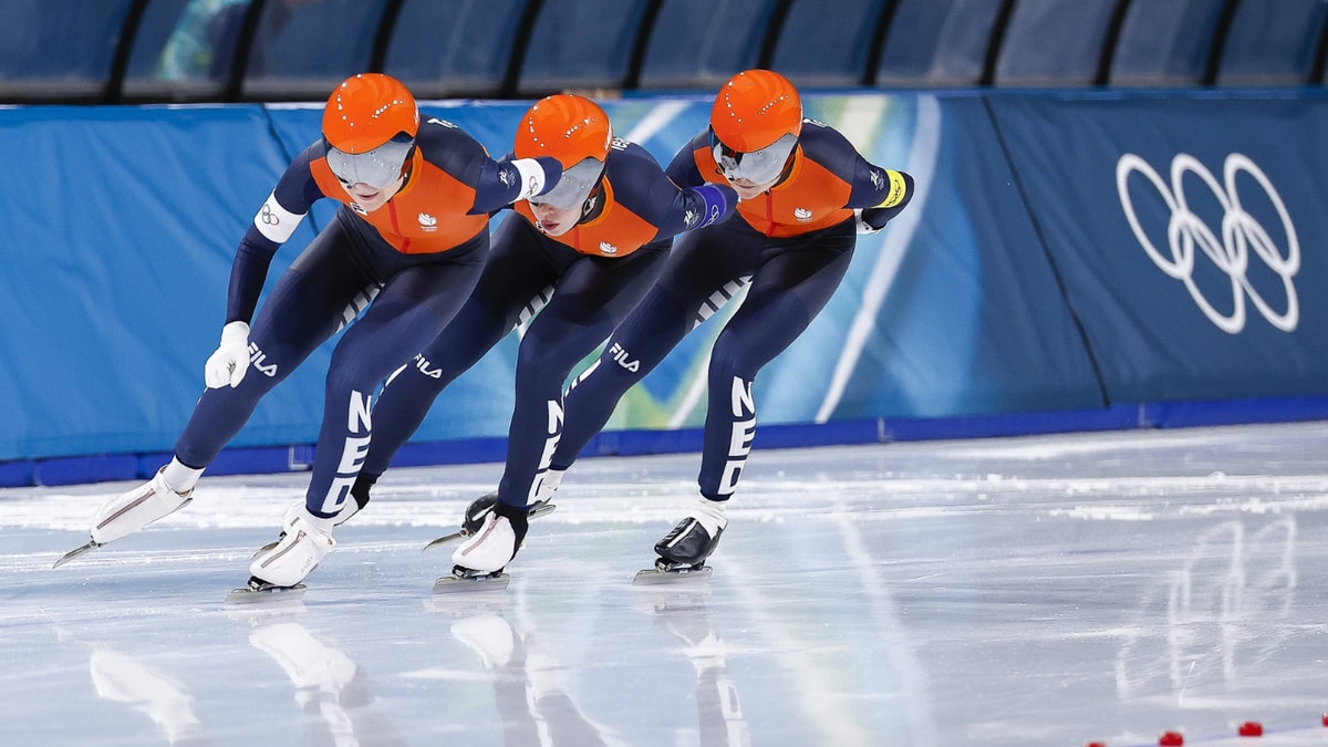 Antoinette Rijpma-de Jong, Joy Beune en Marijke Groenewoud op de ploegenachtervolging