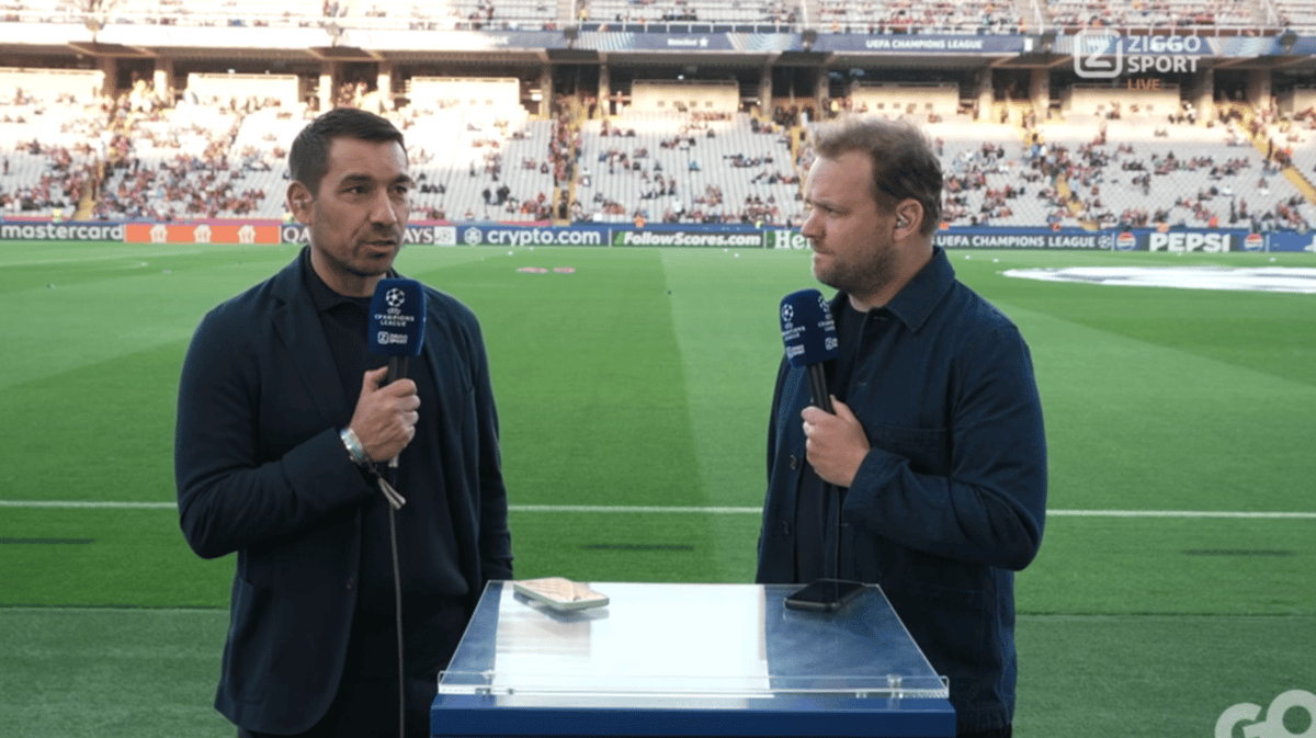 Giovanni van Bronckhorst live op tv geconfronteerd met Leeds United-gerucht