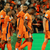 Het Nederlands elftal viert een doelpunt