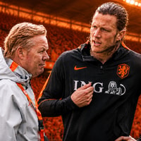 Bondscoach Ronald Koeman en Wout Weghorst
