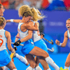 De hockeyvrouwen vieren een overwinning