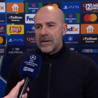 Peter Bosz voor de camera van Ziggo Sport