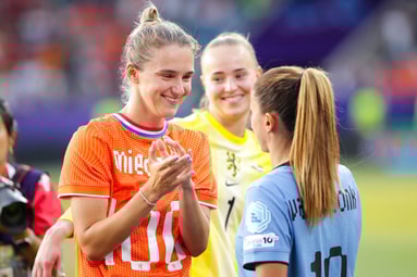 Daniëlle van de Donk en Vianne Miedema
