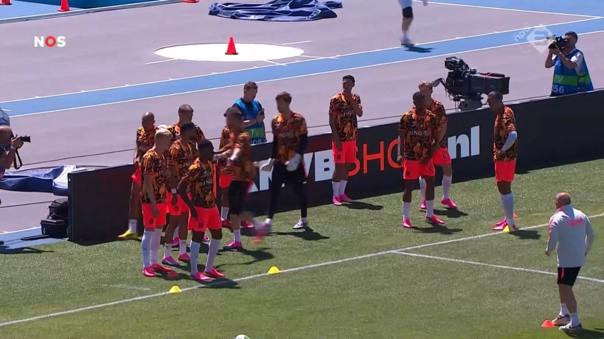 Het Nederlands elftal voorafgaand aan de oefeninterland tegen Oezbekistan