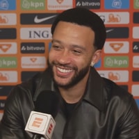Memphis Depay voor de camera van ESPN