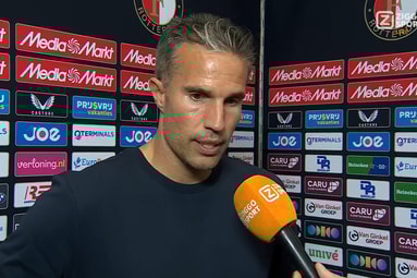 Robin van Persie voor de camera van Ziggo Sport