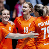 De Nederlandse handbalsters verslaan Angola op de Olympische Spelen.