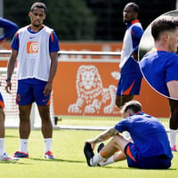 Wout Weghorst beklaagt zich op de training van het Nederlands elftal