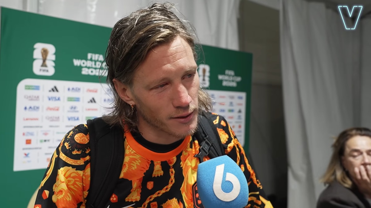 Wout Weghorst voor de camera van SBS6