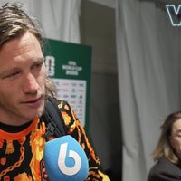 Wout Weghorst voor de camera van SBS6
