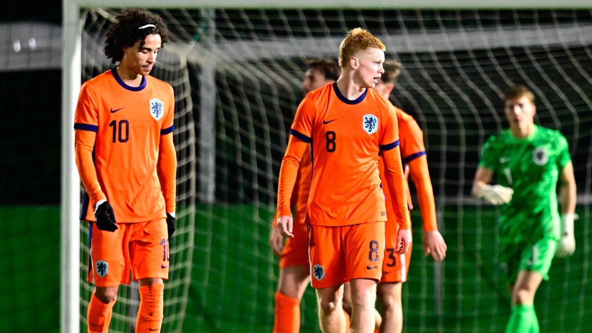 Gjivai Zechiël en Kees Smit in actie voor Jong Oranje