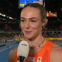 Lieke Klaver voor de camera van de NOS