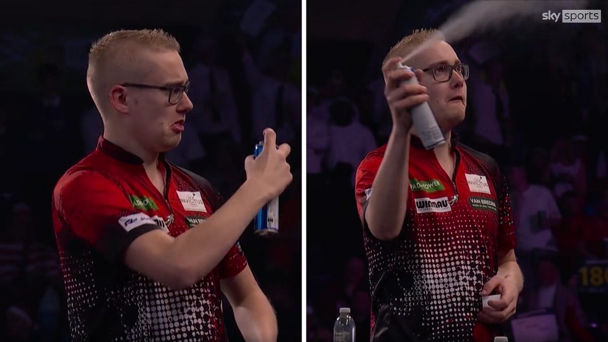 Jurjen van der Velde spuit wespenspray