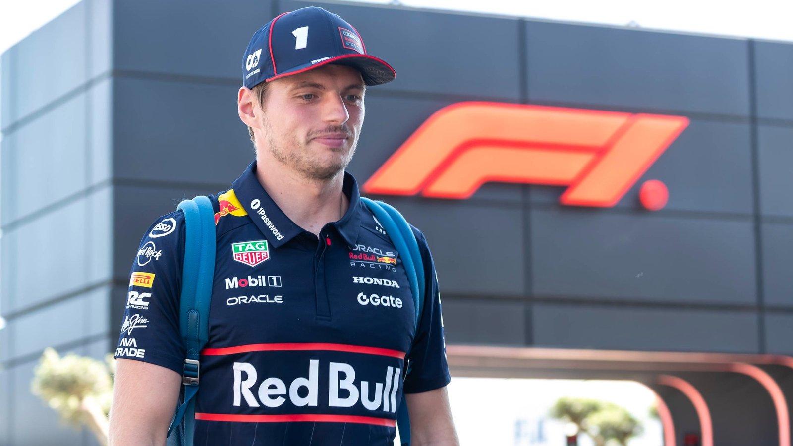 Max Verstappen is aangekomen in Monza