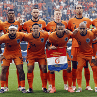 De opstelling van Nederland tegen Engeland op het EK