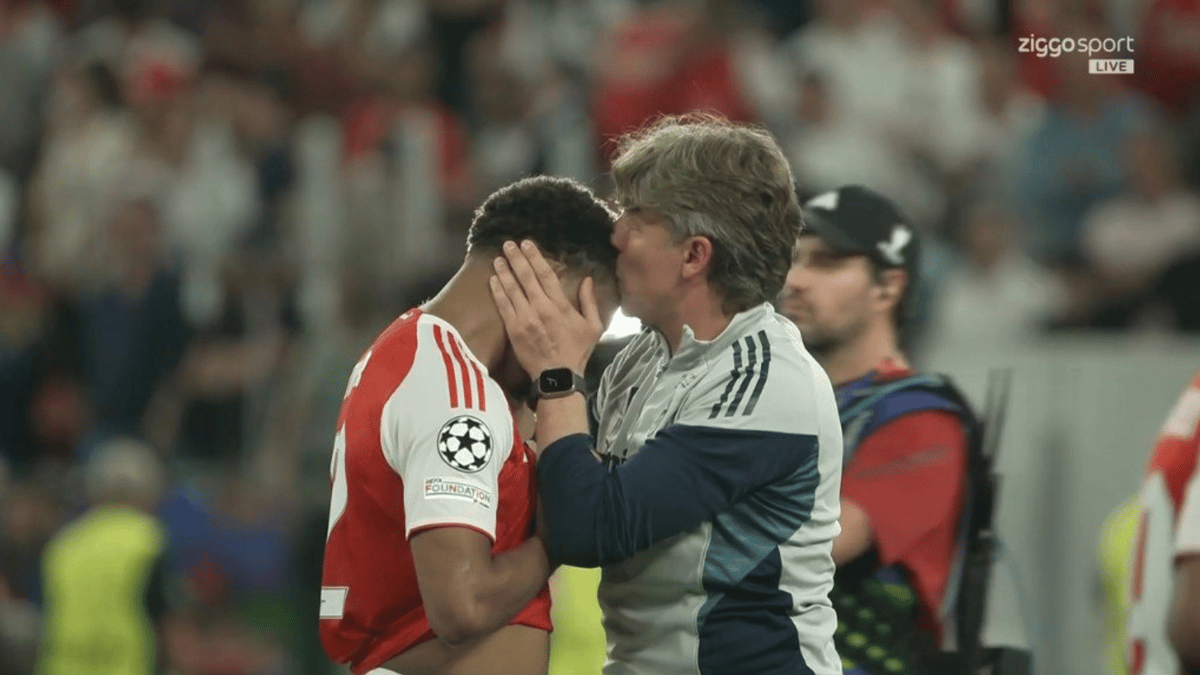 Jurriën Timber na de Champions League-finale tussen Arsenal en PSG
