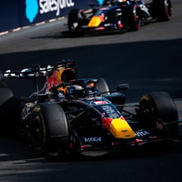 Max Verstappen in de RB22