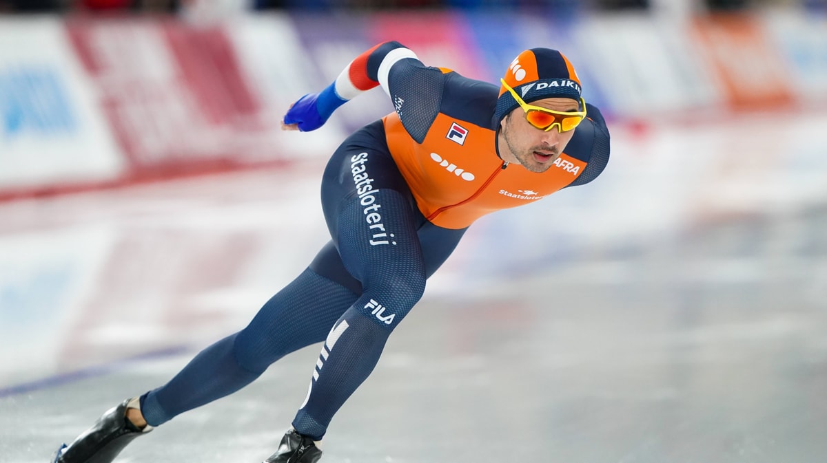 Kai Verbij verschijnt zonder professionele ploeg aan de start van het WCKT in Thialf.
