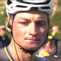 Mathieu van der Poel heeft een gezwollen oog door insectenbeet