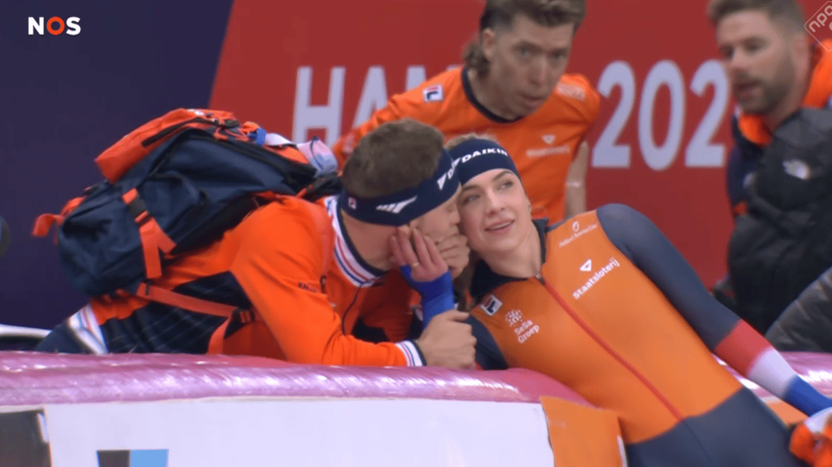 Joy Beune en Kjeld Nuis vieren de overwinning