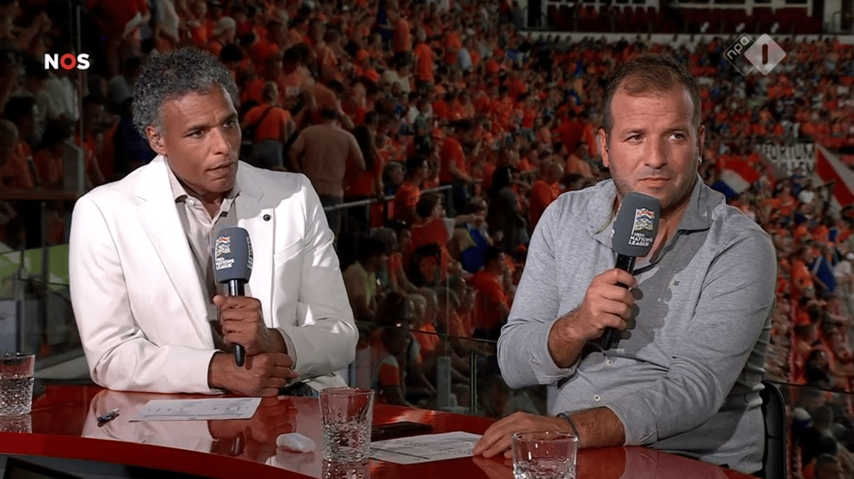 Rafael van der Vaart en Pierre van Hooijdonk bij de NOS