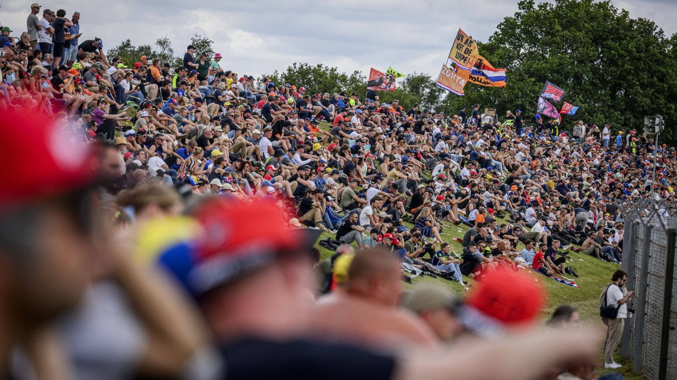 Nederlandse fans tijdens het MotoGP weekend in Assen