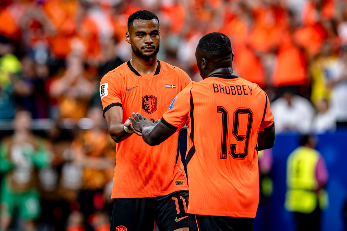 Brian Brobbey en Cody Gakpo
