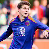 Guus Til tijdens de training van het Nederlands elftal