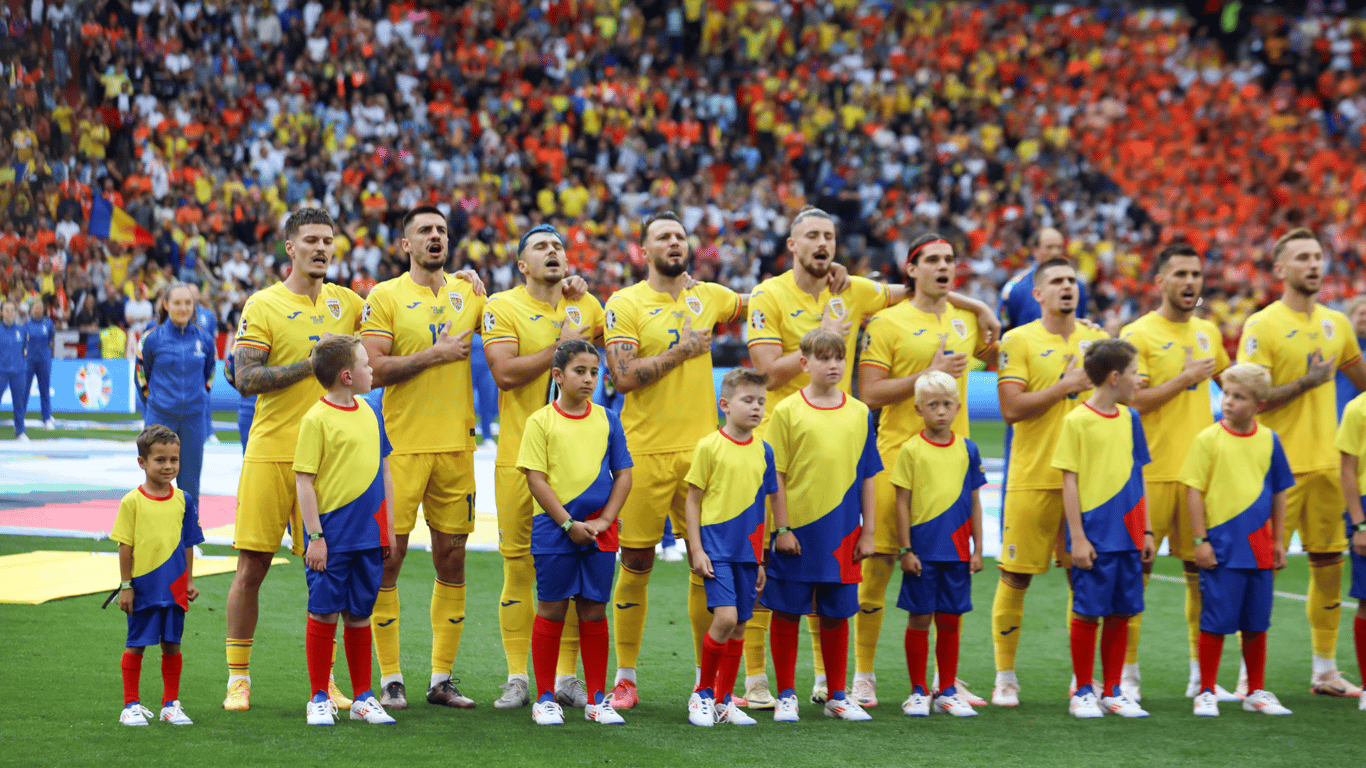 Het elftal van Roemenië voorafgaand aan het EK-duel met Nederland
