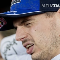 Max Verstappen crasht