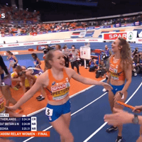 Femke Bol bezorgt Nederland 7e gouden medaille met sterke sprint op 4x400 meter