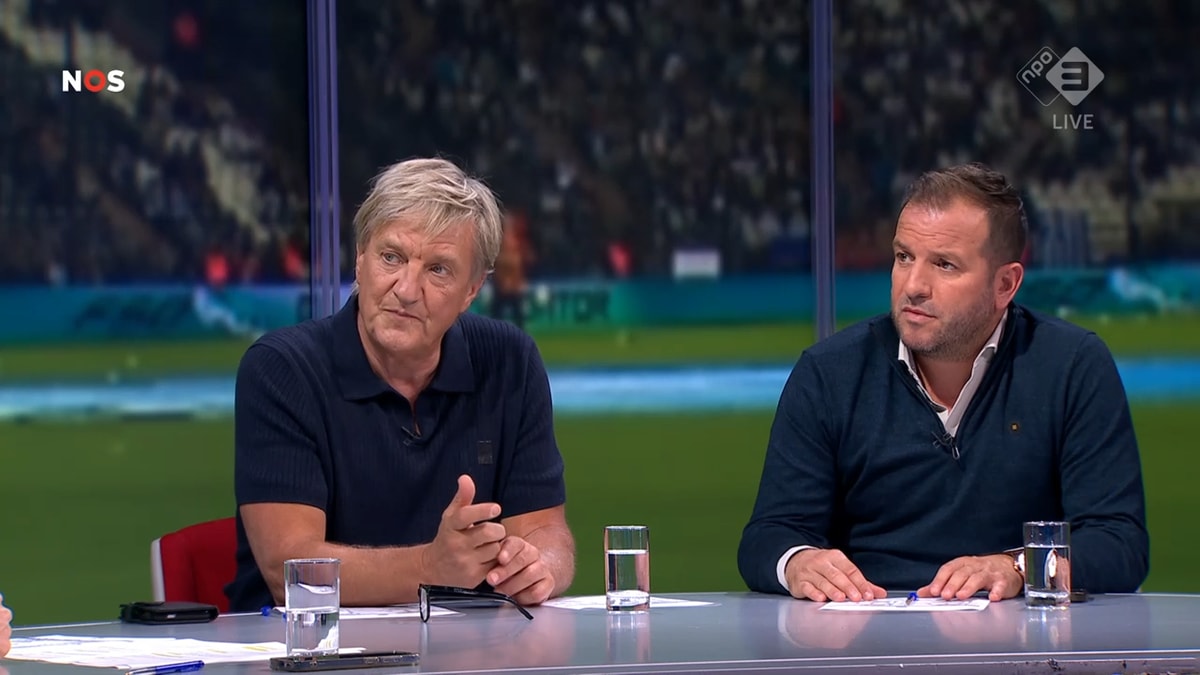 Wim Kieft en Rafael van der Vaart in de studio van de NOS