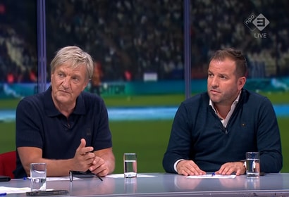 Wim Kieft en Rafael van der Vaart in de studio van de NOS