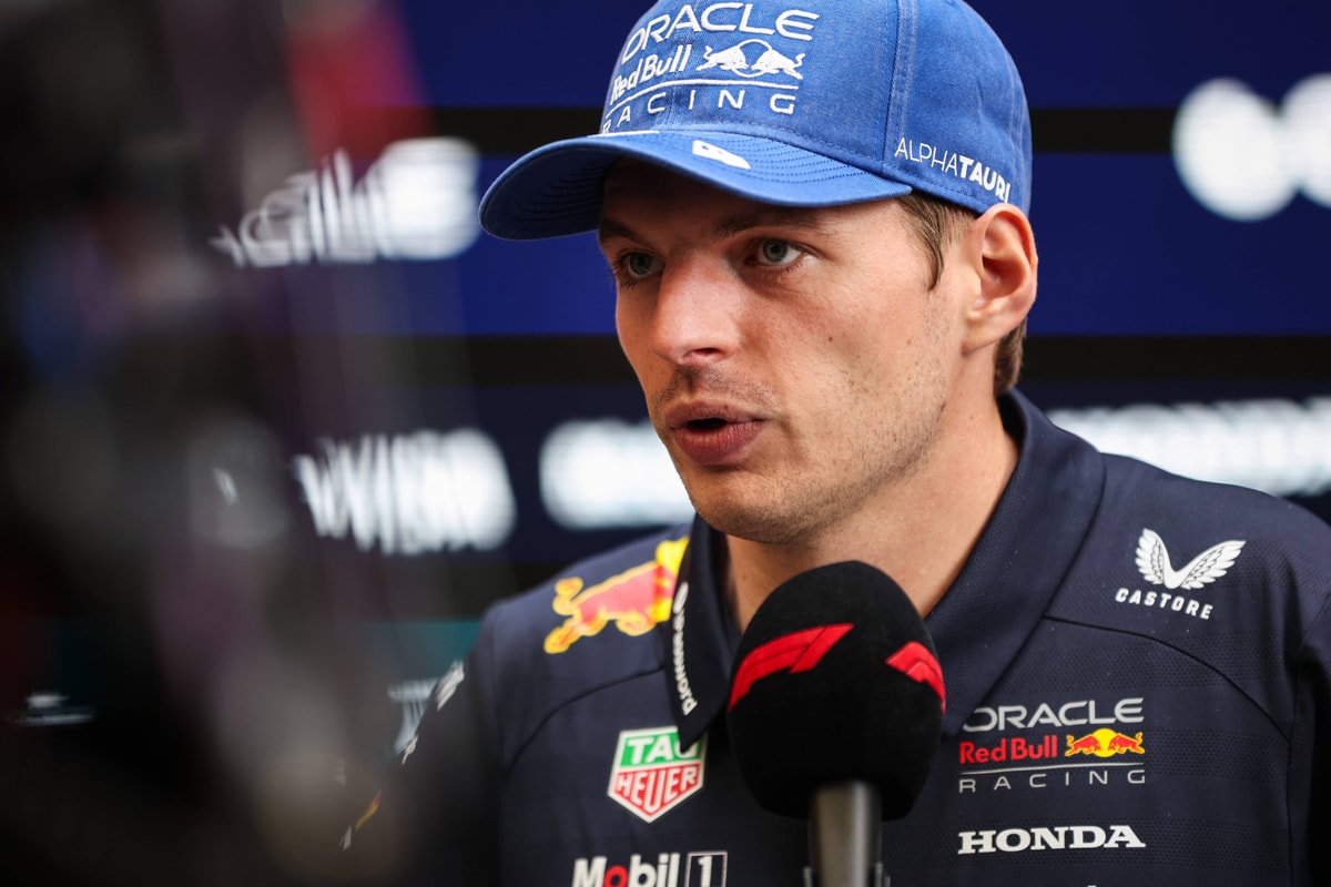 Verstappen kondigt gridstraf aan na motorfiasco in Bakoe: 'Onvermijdelijk'